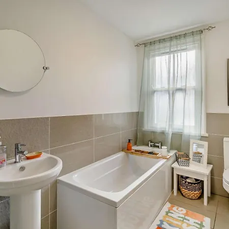 Semesterbostad 2 Bed In 95741